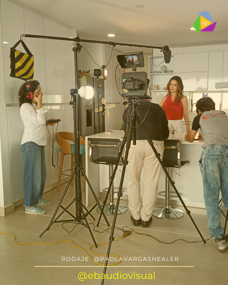 Rodaje de video marketing y marca propia de EB Audiovisual en Cali, usando equipo de luces - camara -sonido de alta precisión técnica.